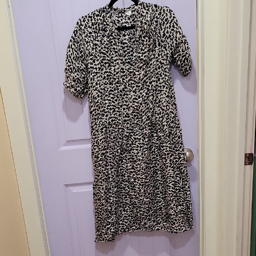 Arket Black and White Puff Sleeve Midi Dress